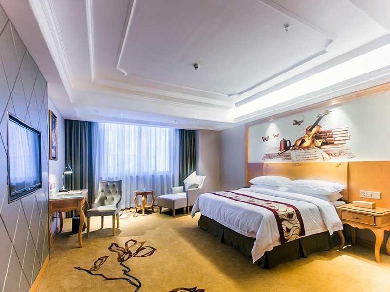 Vienna International Hotel Haikou West Bus Station Екстер'єр фото