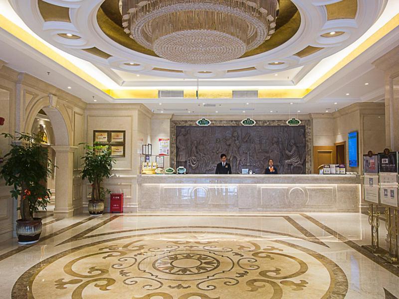 Vienna International Hotel Haikou West Bus Station Екстер'єр фото