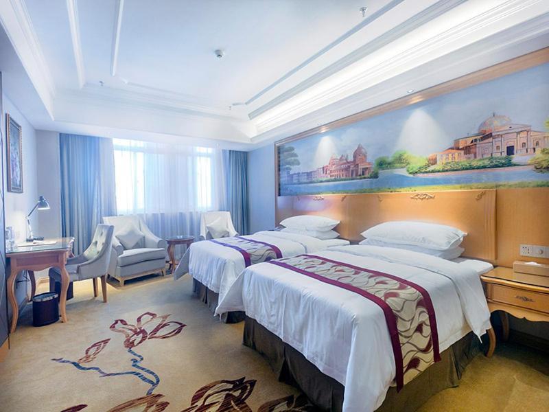 Vienna International Hotel Haikou West Bus Station Екстер'єр фото