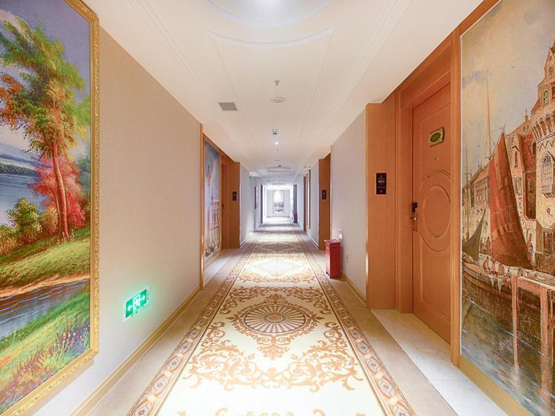 Vienna International Hotel Haikou West Bus Station Екстер'єр фото