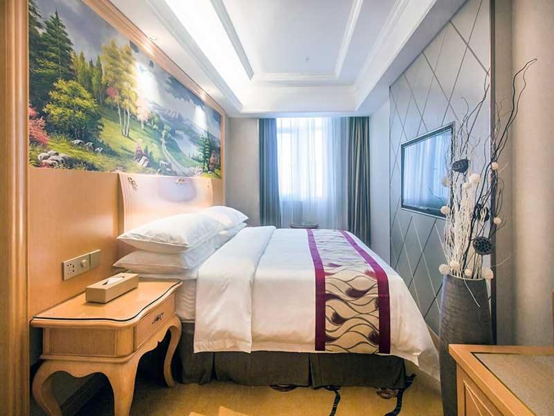 Vienna International Hotel Haikou West Bus Station Екстер'єр фото