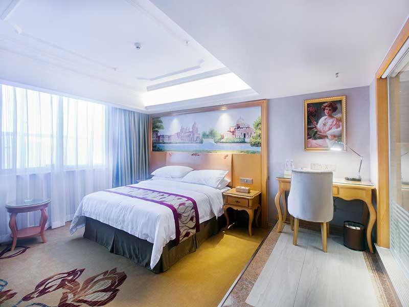 Vienna International Hotel Haikou West Bus Station Екстер'єр фото