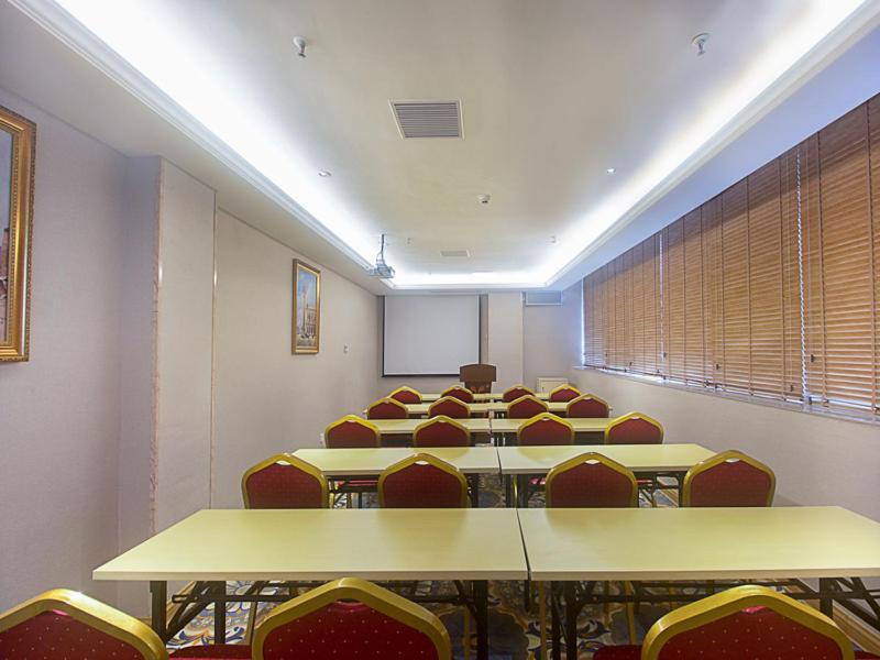 Vienna International Hotel Haikou West Bus Station Екстер'єр фото